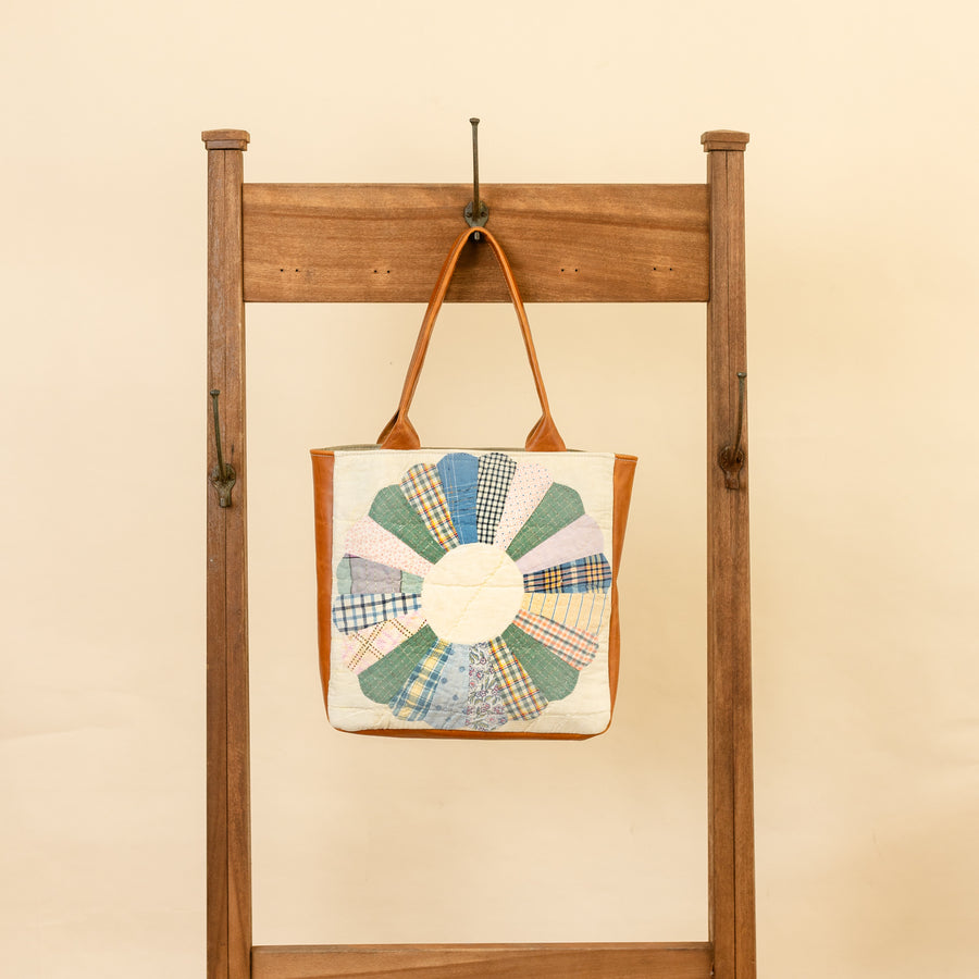 Dresden Plate Quilted Keenon Marie Tote 4